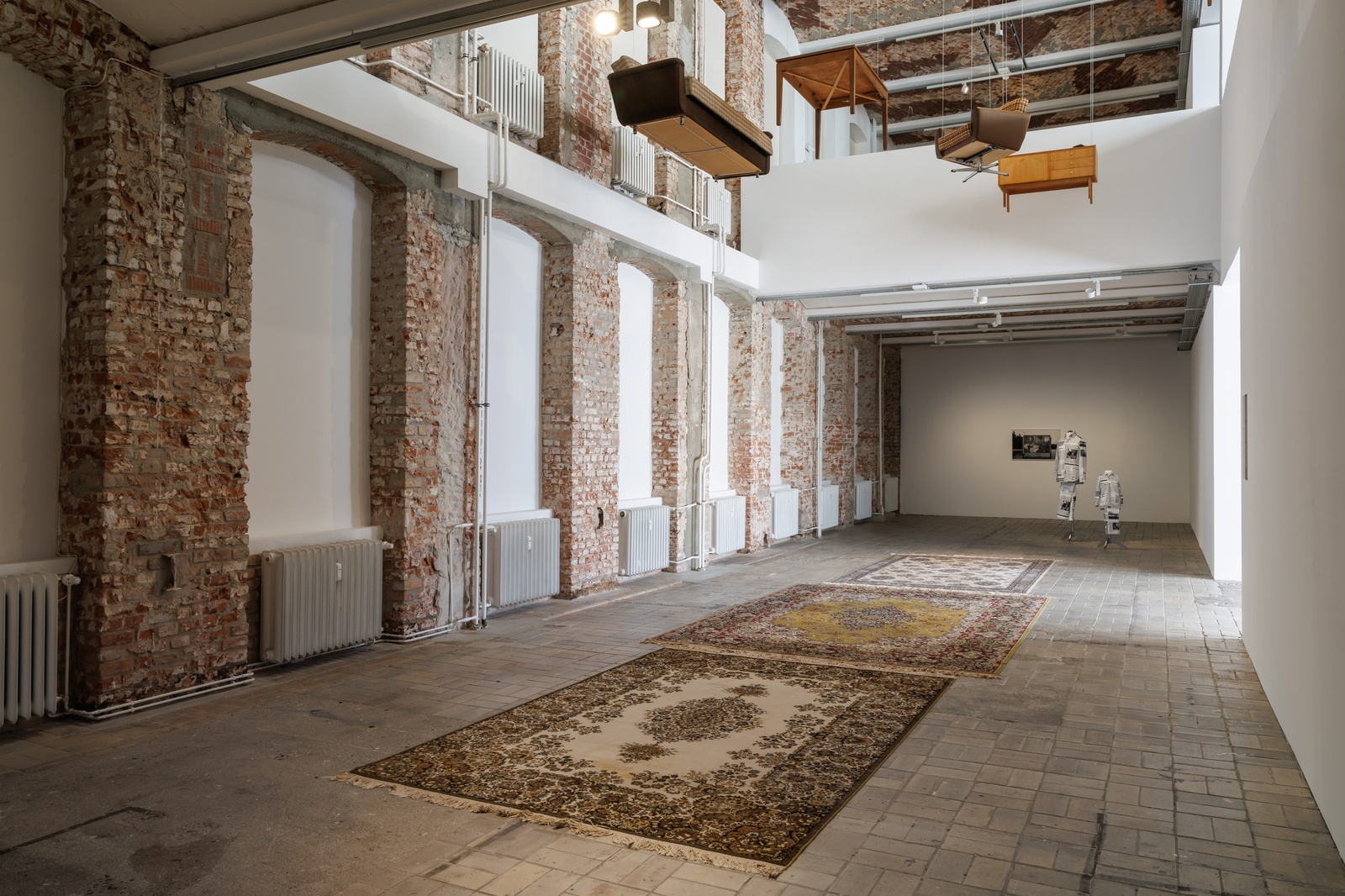 Sung Tieu: 1992, 2025. February 15 – May 5, 2025